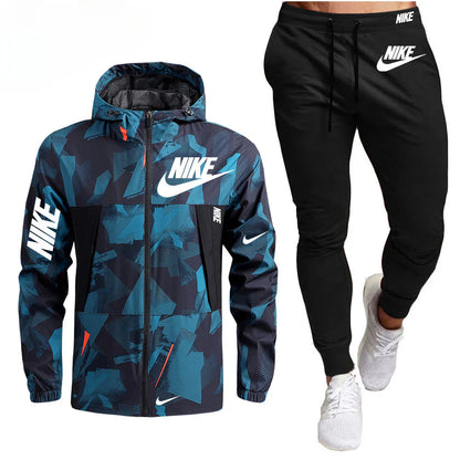Nike - Servêtement d'hiver - 2024