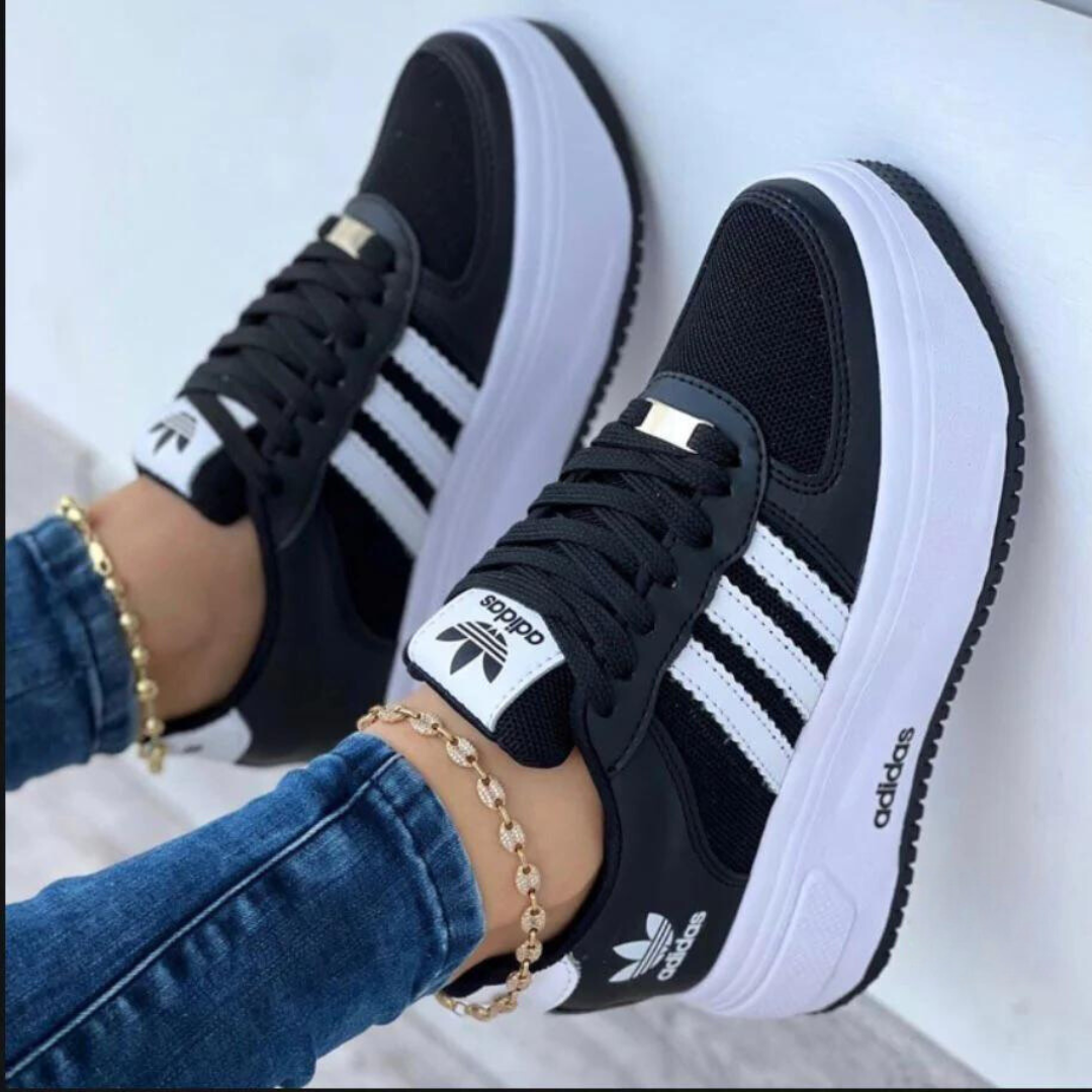 Adidas Sneakers Classique